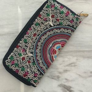 Embroidered Multicolor Wallet